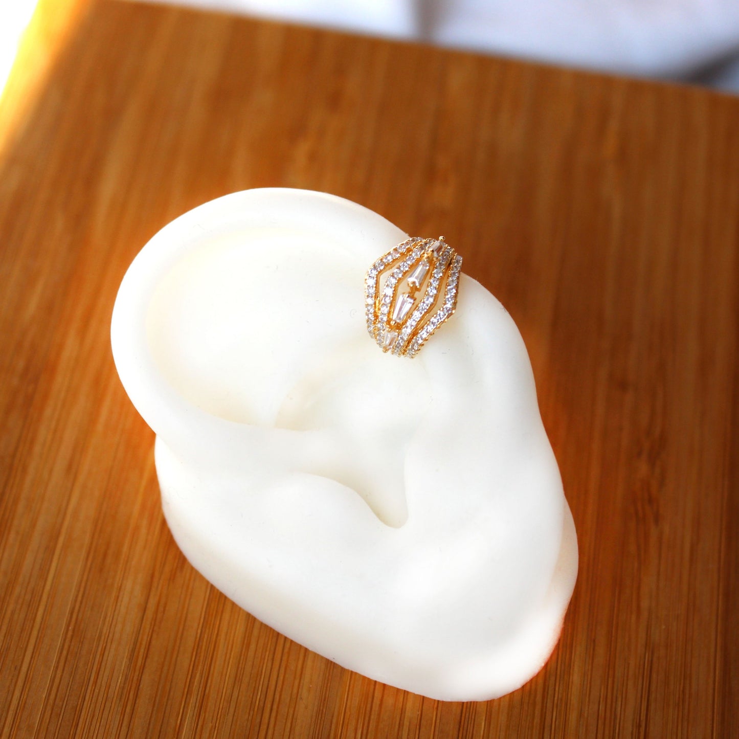 הליקס מלכותי משובץ